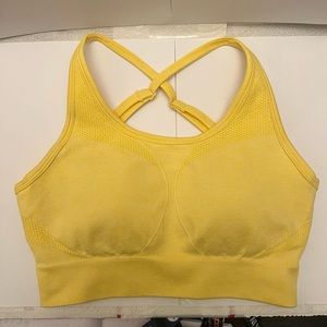 AYBL Motion Seamless Sports Bra in Yellow Small